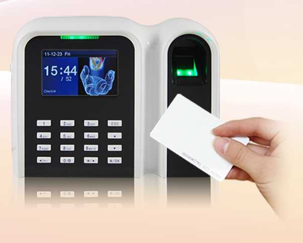 Những hạn chế của máy chấm công thẻ từ
